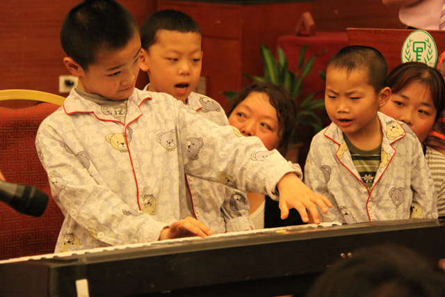 ��̱���Ӷ�����ɵ������������