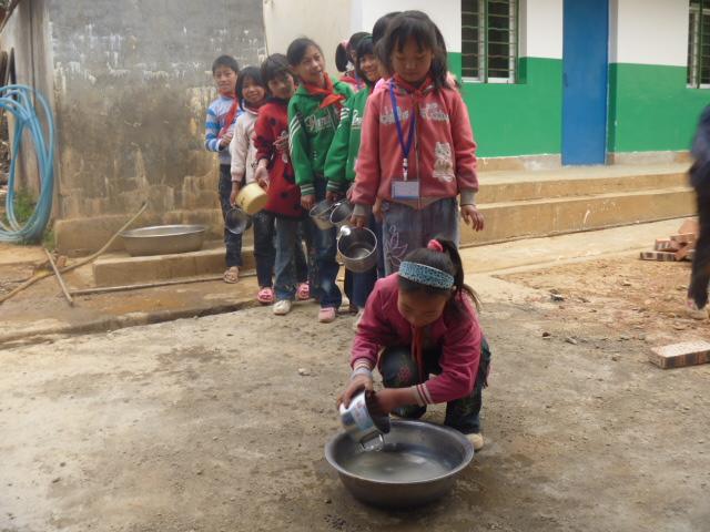 �Ŷӵ���ϴ��