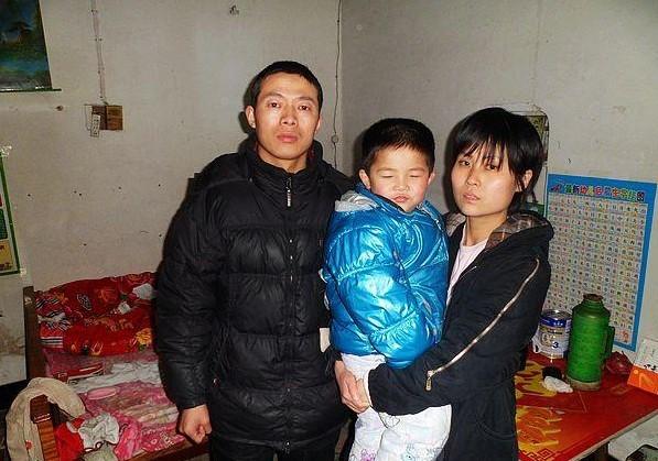 ��Ժ���С���ֺ͸�ĸ��һ����Ժ��������Ʒ��ã���ĸ�Եú�����