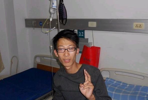 ��ʹ�ǰ�Ѫ�����������Ц���������ڴ����������졣С�ף�����һ����Ҫ�����