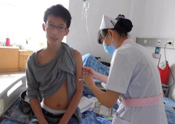 ÿ������޾��ĵ�λ��м���ע�䣬�첲����ȫ������Ӳ�飬���ý���Ļ�ʿ���벻��