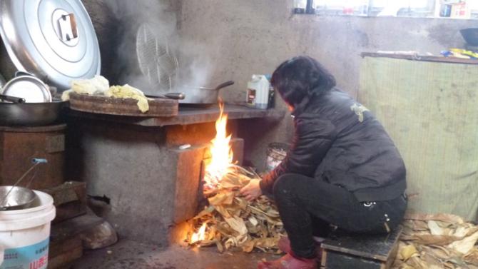 �����õĻ��Ǿ�ʱ����̨���ղ��󷹶�Ҫ�ղ���С����﷢��������£����Ǻ����ǵĸ�ĸ��û�з���ϣ����һֱ��Ŭ��Ϊ������Ѱϣ����