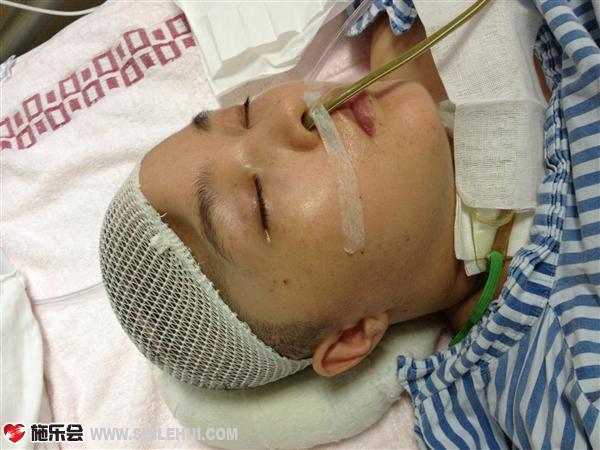 ����֮�󣬳�������ˮ�ס��Գ�Ѫ�����ޡ�����������ͷ�������Ѿ����м䰼��ȥ���������п���һֱ�ڻ����С����繤��������ʱ���������۾��պ�������������������繤����ʵ����������