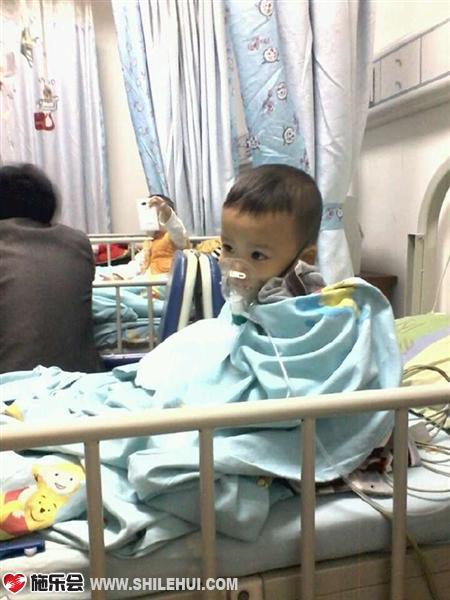 �ܿ���ҽԺ���������������Ļ��棬�Һ������趼����ʹ��СС��;���Ҫ�е�������ʹ����ĥ