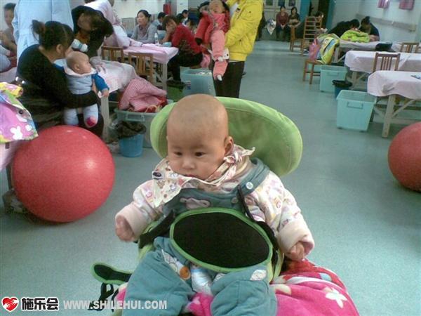 ���պ��ڹ���ѵ���ң�����������������