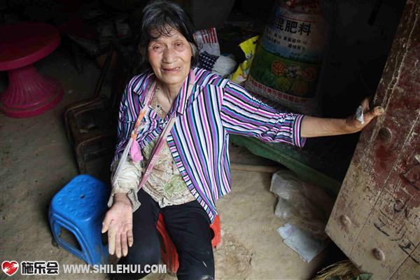 ����������һֱ�Ǽ���Ķ�������ƽʱ�����̼��ƷΪ�������Ƕ����ٴν������Ƶ�ٵ��µļң�����������Ʒ��·�������˳�������ұ۹��ۺ���Źؽڹ��ۣ���ҽԺ������ʱ���̼��Ȼ��ԣ��ڳ���ҽ�����ܵ������̵����壬���̸���ҽ���Ҳ����������ﻹ��һ�����Ե�̱�Ӻ���С����Ů��