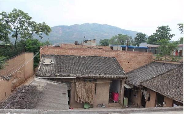 ����ĸ��ͼ����Χ����ƽ����ֻ�����Ǽ���������