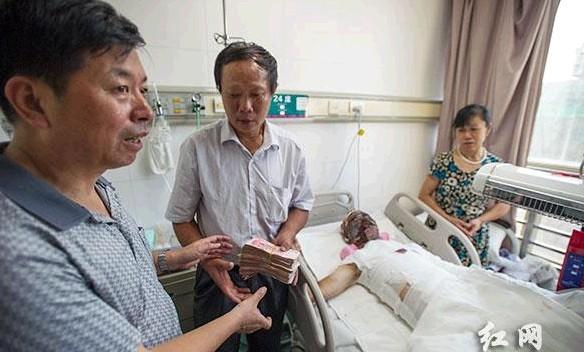 �̻����鳤���ͻԸϵ����Ŷ�ҽԺ�������������51400��Ԫ�ƿ����־�Է�����