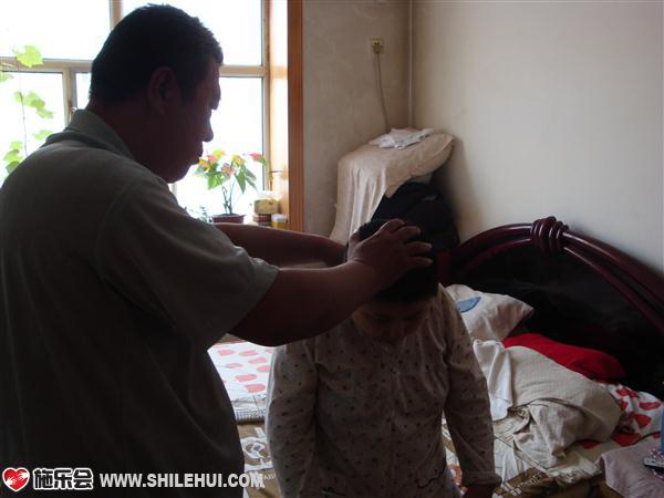 10�������������״���������ϵĸ��Ұ�Ħ��Ϊ�˷�ֹ�ü���ή��������Ǹ�����ɽ      