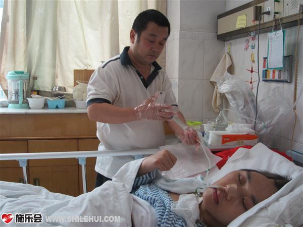 �������ڸ����ӽ�ʳ�����ڳ�����ֱ�Ӵ���ͽ�ʳ��ֻ�ܴӱ���ע���ȥ��