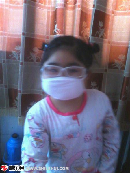 ��Ȼ�����ˣ���������������Ȼ�������аְָ����˸��۾�����������С�۾��ı���Ư����