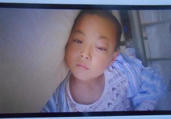 С�����ð�Ѫ��֮ǰ���ں�һЩС������ˣʱ�����������С������Сľ�����ˣ��۾����������ˡ�  