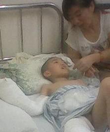 ���ǵ�������Ƥ����������ĵ����죬��Ƥ��Ƥ��û�����ִӴ���ȡ��һ��Ƥ���첲����Ƥ����������ʹ���Ѿ������˻����ܶ����������ڸ�����ιˮ��