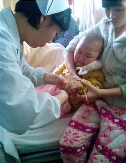 ��ʿ�ڸ�С�ɺ����룬С�ɺ���Ȼ��ʹ��������  