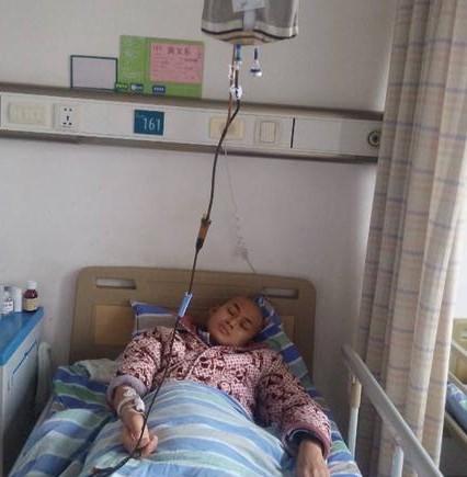 ���ڻ��ƣ��°����Ĳ�����û�пյ���ֻ�ô�����һ���·�����ֹ��ð��������ıܹ�Һ���ǻ���ҩ���������˺����󣬻��ƺ����������е�ϸ�����ᱻɱ�������췴θ����Ҳ�Բ��£���ú����������𴲶�Ҫ���˷���