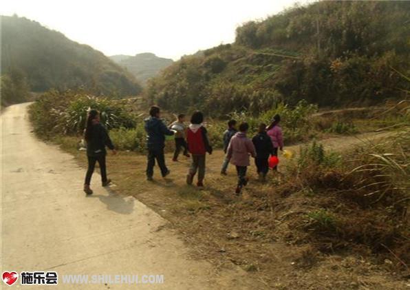 �������Ŷ��ڼ�������ķ���ˮ����ȡˮ��