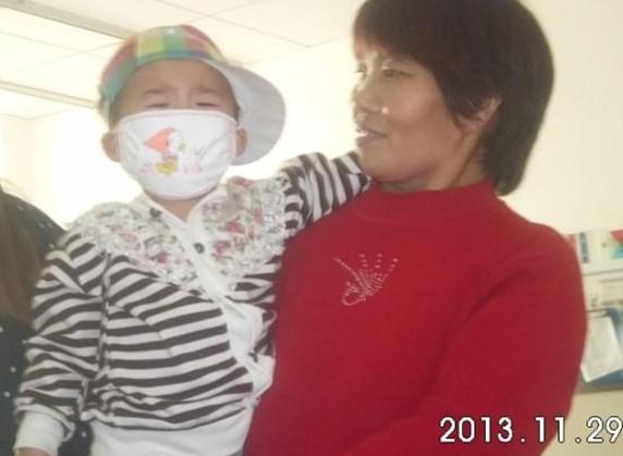 ��Ȼ��ͥ�������أ�������Ϊ������������ֻ��΢Ц�ĺͺ���һ����Բ�ħ����λ����������������֣������ô��