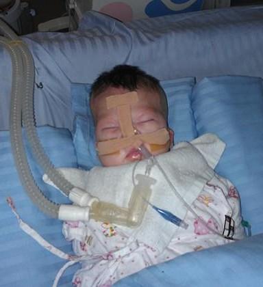 ҽԺ�º��ӵ�С�ֻ�ε����������ӣ���в��������ȫ��С����ƽʱ�������������ô��������š�������С���ƣ�ÿ���ֽŶ����ܶ���������뱧��ؼҡ�