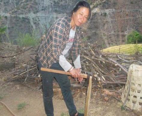 �����˵�ʷ��ĸ�ڰ��ɷ�ֵ�����