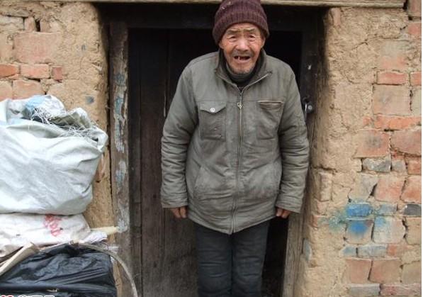 ���������������˼������ͣ�¶��ʹ�������ı��顣