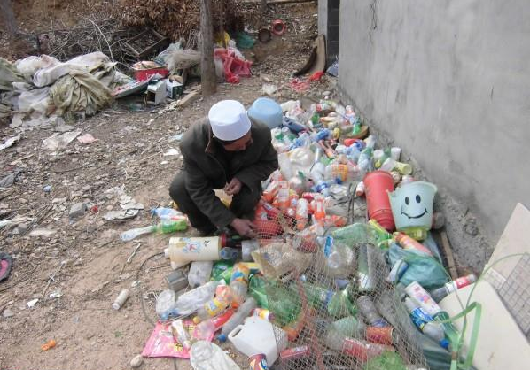 ����ÿ���ȥʰ��Ʒ����Ǯ��ά�������