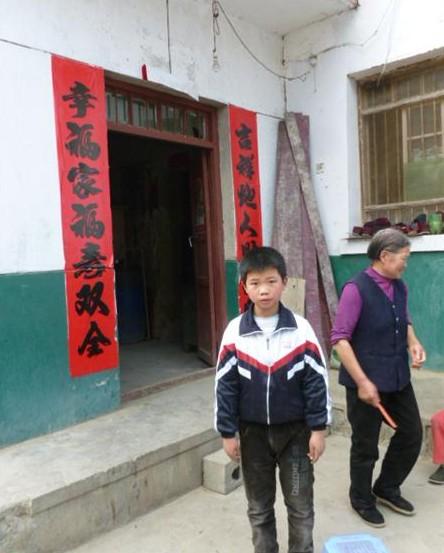 ��־ΰ�ĸ��������ʱ�������������²м���ĸ�׻��з�ʪ��һ�����������ά��