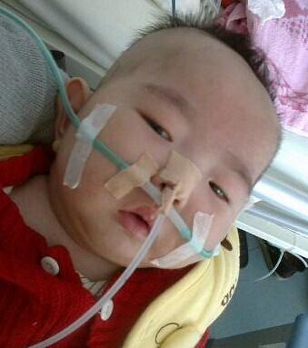 �������󣬲���С��򢣬���ѣ�б�޵Ȼ���������Ӱ�죬С���練�����ף��ȴ����أ��������ѣ�������С����������ܾ��˲�ʹ����ĥ��̫��β�Σ����ʱ�̣�������������һ���벻��������һֱ��������ι��ά�����������������ڼ�ѹ����������½��з������ơ�