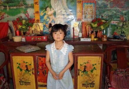 ţ��Ө8�꣬����������˲м���ʧȥ�Ͷ�������ţ��Өһ���Ŀ��˿�ĸ��һ��ά������