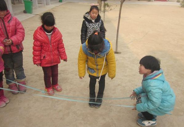 ���귫��ѧУ���ͬѧ���ദ�ĺ���졣