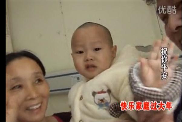 С�������ĵ�ʱ��͵���̨���к����������Լ�����Ц�ݣ�ϣ�������Ժ��ܼ�ǿ����Բ�ħ��