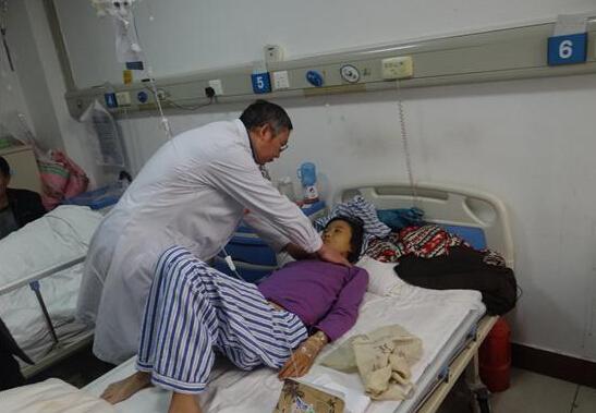 ����ҽʦ��ΪС����鲡��