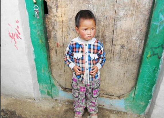 �޺�����һ������˾�ס���Ĵ���ɽ�ߺ�ɽ���ڣ����ؽ�ͨ���㣬�������