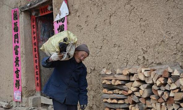 ����һ�굽ͷ�����˴�����ʮ�ͳ�һ�����඼æµ�����ϣ�æ���ֵأ�������ɽ������������̿�����˵ľ�������ȫ���Լ���ɽ��ıȡ