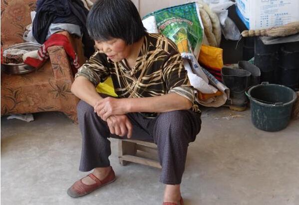 �κ�����ĸ��ÿ��Ϊ��ͥ�Ĳ��Һ����������̸����е������ǣ��������档