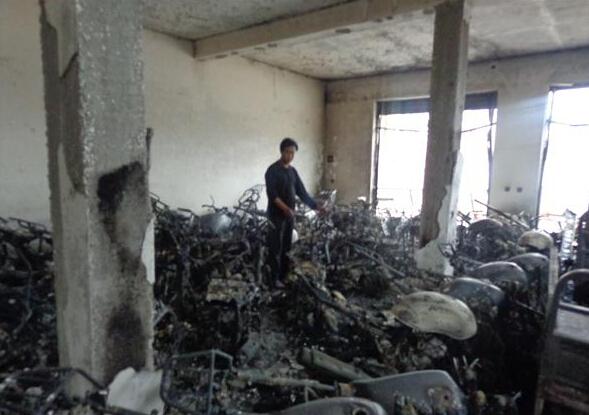 ��־������л�������Ԫװ�޵ĵ��汻�����պ�ǽ�������ϵģ�ˮ��׻�ȫ�����ѵ�������