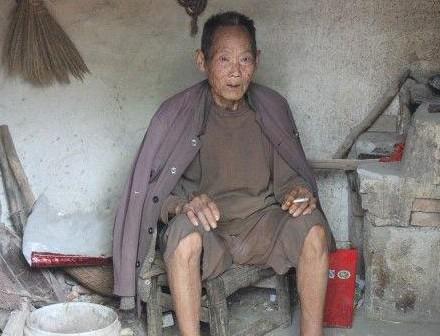 ���˼���ƶ�����·������ƾ�