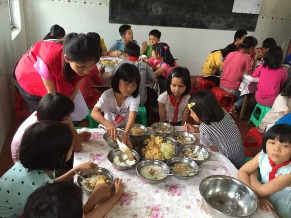 ���վݿ��߲���˵����  ��1����������վ�ͳһ�ɲ�����Ա��ÿ�ܵ���һ�����Ľ��п��ߣ����ڵ���Ϊ���ĳ���  ��2���ʼķ�ʽ�����ھ����ɱ����ǣ�5000Ԫ���ϵľ������Կ�ݷ�ʽ�ĳ���100Ԫ����5000Ԫ���µľ������ԹҺ��ŷ�ʽ�ĳ���100Ԫ���µľ���������ȡ�����ɽ���ξ����ۻ����п��ߡ�  ��3���վ���ȡ��ַ�����й���ḣ������᡿�������ж������������ڴ��26�����Ŵ��þƵ�622�ҡ�  �绰��010-85114150-633����ϵʱ�䣺������ 9:30-17:00��  �ල�绰��15330072811 ����ϵʱ�䣺������ 9:30-17:30��