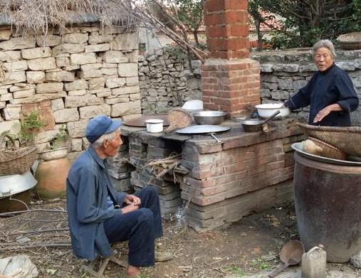 Ѧ�Ԫ��үү���̡�����2009����һ�ؼҵ�ʱ���ĵġ���ʱ��үү���廹û�вм���