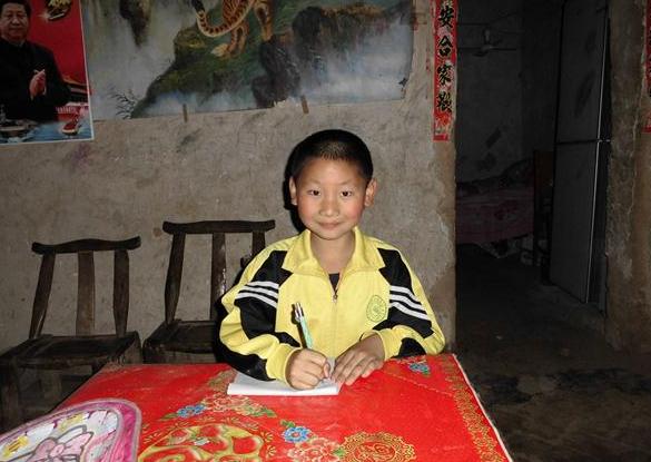  ���������9�꣬�ڶ�Сѧ���꼶��������ȥ����ĸ��һ�˴��Ű������Ľ��һ������