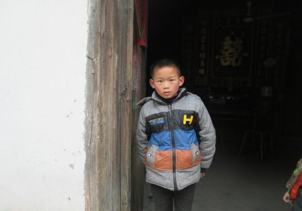 ����У�11�ꡣ���ĸ�ĸ���죬���ĸ��һ�����������ż����������������Ѹߣ����岻�Ǻܺã��ֻ���������֢�����������ҪȥҽԺ͸����ҽҩ�Ѹ߰������ﾭ��ʮ��ƶ����