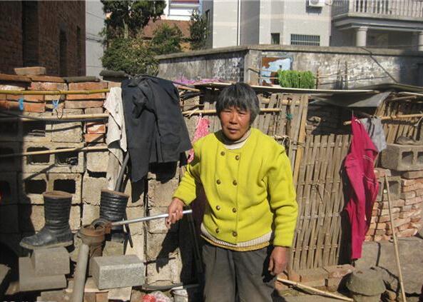 Ӧ�绨����61�꣬���������ף�����Ϊ�˼�ͥ���������