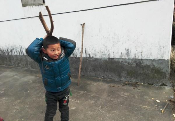 ����������7���ˣ���ĸ�����˶��������ߣ��ܹ¶���