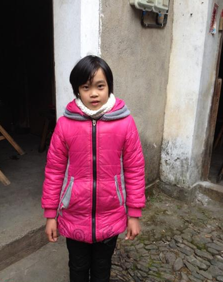 �ž���һ���ܶ��º����ĵ�Ů����