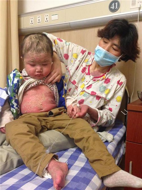 ��������һ��Ҳû�к�ת�������ִ�����İ�ɫ����������������ݽ��Ǯ���ù��ˣ����븸�׸ϻ��ϼҳ������Ǯ��ĸ����ҽԺ�������ӣ�ĸ�׿��ź���Խ��Խû����������̱�ţ���������ϴ��