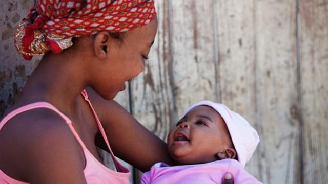 ��������ô����2009�����Ϲ����ͨ�����飬������������&mdash;&mdash;7��18�ն�Ϊ&ldquo;��������&rdquo;���Լ�������������Ϊ�������ɺ������ܶ���67�ꡣ���죬������Ӧ���Ϲ����٣���&ldquo;67&rdquo;����һ���ж���  ��67Ԫ�����&asymp;10��Ԫ=���ް��̲����и�Ů1������Ʒ��ã�  ��670Ԫ�����&asymp;100��Ԫ=�������ް��̲����и�ŮʵʩĸӤ���=һ����������������  ���Ϊ��������ߣ�����67�����˺�����һ��������Ŀ��  ���ھ������ʽ��������Ϲ����̲��滮��UNAIDS����ָ����Ŀ���������ް��̲��и��������Լ�ĸӤ��Ϸ���Ĺ�������Ŀִ���������չ��Ϣ��ͳһ�ڻ���ٷ���վ�Ͻ��й�ʾ��