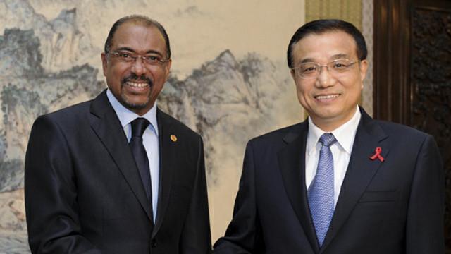 2012��6�£����ǿ����������Ϲ������鳤��Ъ��&middot;���ϱ���������Ъ��&middot;���ϱ�˵��&ldquo;ʵʩ���̲�ĸӤ��ϣ�100��Ԫ���ܰﻳ��ĸ������һ�������ĺ��ӣ���������ĺ��ӱ���Ⱦ�˰��̲�����һ�������Ƴɱ����ܸߴ�30����Ԫ���⽫��ɾ޴�ĸ�����&rdquo;