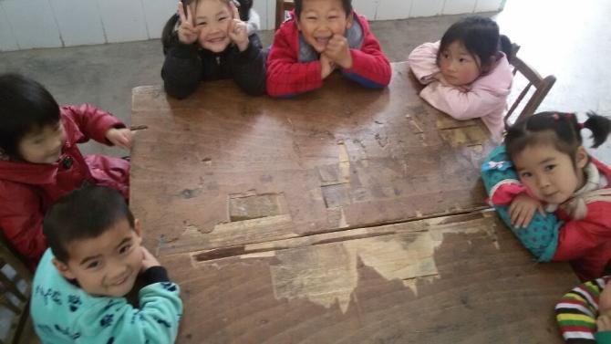 �����˱��д��繫����ѧ���� 1�����д�����ѧ����ƽ̨ʵ��&ldquo;һ��һ��ѧ&rdquo;���������˺�����ѧ������ӵ���ʽ������һ��һ���ȶ������ڵ�������ϵ������12���Ѵٳ�&ldquo;һ��һ���&rdquo;�������Ѽ�ͥѧ��5300��������ѧ���ﵽ500����Ԫ�� 2��ļ���·����ľߡ������Ͱ칫��Ʒ�ȼ�ֵ400����Ԫ���Ⱥ����80��Ԫ����ƶ��ɽ��ѧУ3�����½�����Сѧ1����Ϊƶ��ɽ��Сѧ����&ldquo;���ľ�&rdquo;���ڣ������3000����ѧУʦ��������ˮ���⡣ 3��12������������֯��չ�˶�����ʽ�İ���ƶ��ѧ��������ѧ����ƶ��ɽ����С�Ĺ�����ѧ���������ѧ������־Ը�ߺͰ�����ʿ��3000���˴Σ��г�������ɼ�ɽ��ƶ��ѧ����ѧУ�ĵ�һ�����ϡ� 4������10����֯�������ѧ��־Ը��1000���˴ε�ɽ��ѧУ��������֧�̻�� 5������л����Ȼ�&ldquo;ͯԵ&rdquo;��������Ŀ�����14����С�����ε��豸�ĸ��£���ٶ�&ldquo;���˰�&rdquo;������չ����У԰��Ŀ��ʵ��8����С��ʩ�ĸ��º����ƣ����Ϻ���Ȱ�������������չ&ldquo;һ������&rdquo;��&ldquo;���ͯ԰&rdquo;��Ŀ��ʵ��3000����ѧǰ����ʦ��ÿ��һ��������Ӫ�������10���׶�԰�ĸ������ơ��ۼ������ʽ�150����Ԫ�� 6��������ѧ־Ը��С��21����ע��־Ը��1300���ˣ�����־Ը��18000���ˣ�ƽ��ÿ��־Ը���������ʱ��1000Сʱ���ϡ�