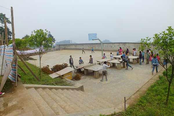 ��Ŀ���������ݹ��̽���ʱʱ������Ŀ��չ���������£�1�� �����б꣬�����׶εķ�����2�������е�ʵʱ������3�����о�����ʽ���ý�屨����ͼƬ������4������У԰��������Ƭ�͸�л�š�