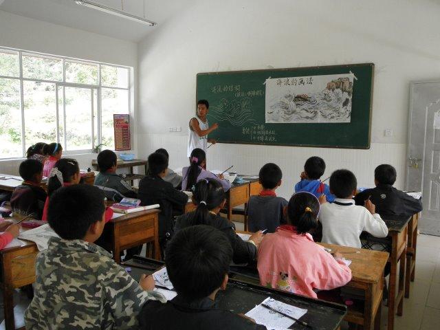 �������ִ��ƴ����������������ϵ������������֧���Ⱥ�ʹ�ù��������֡�һ������������ʿ���Ƶ���ĸ���֣�һ����ά����ũ������������֣������´��Ƶ�������ĸ��ʽ�����֡�ѧУÿ�ܶ�1-6�꼶ѧ������һ��&ldquo;�������ֽ�ѧ&rdquo;���̻�ѧ����������ĸ���򵥵�ƴ��������ѧ�������������д��ƴ����