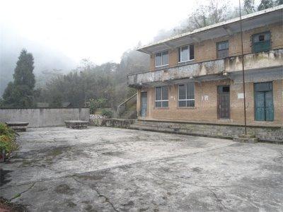 С���ת����������ɽ�������ǵ����롣��Ҳ��Ϊ�˱��д��繫����ѧ���ĳ��ڼ�ֵ�ʹ����ΪƫԶɽ����У�䱸רҵ��ƹ����̨����ƹ�ҵ����������ͻ�����ɽ�����š�����������ļ���;�����ƹ����̨����50����Ȼ����ɽ���Ĵ�У̫��̫�࣬���ǻ���Ŭ��&hellip;&hellip;